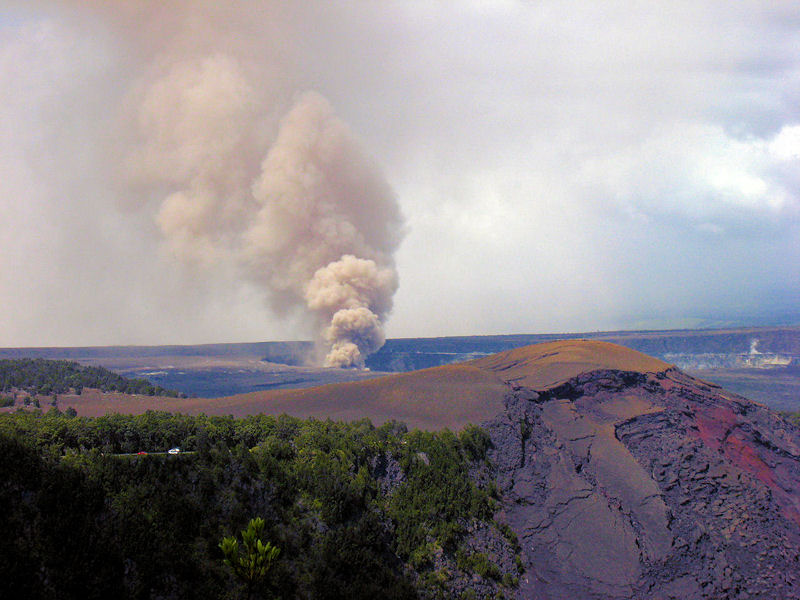 Halemaumau Smoke Plume viewed from Kilauea Iki Trail